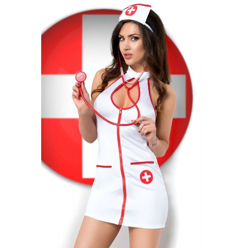 Брюнетка в красном платье работает медсестрой